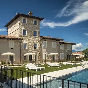 Relais Madergnago Gardapartments Italien