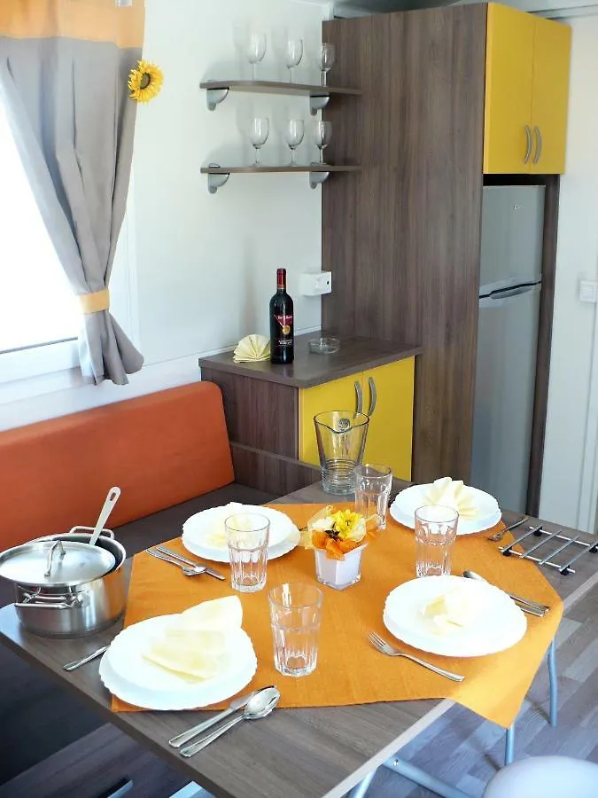 **** Kemp Victoria Mobilehome In Camping Mare E Pineta Lido di Spina Itálie